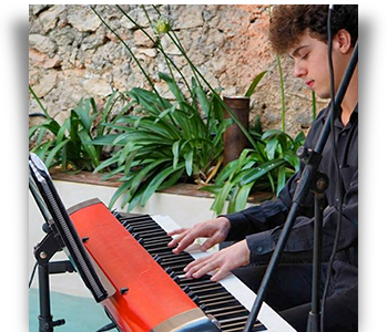 Josep Pou aconsegueix una plaça per cursar estudis superiors  de Jazz a L’Escola Superior Música  de Catalunya